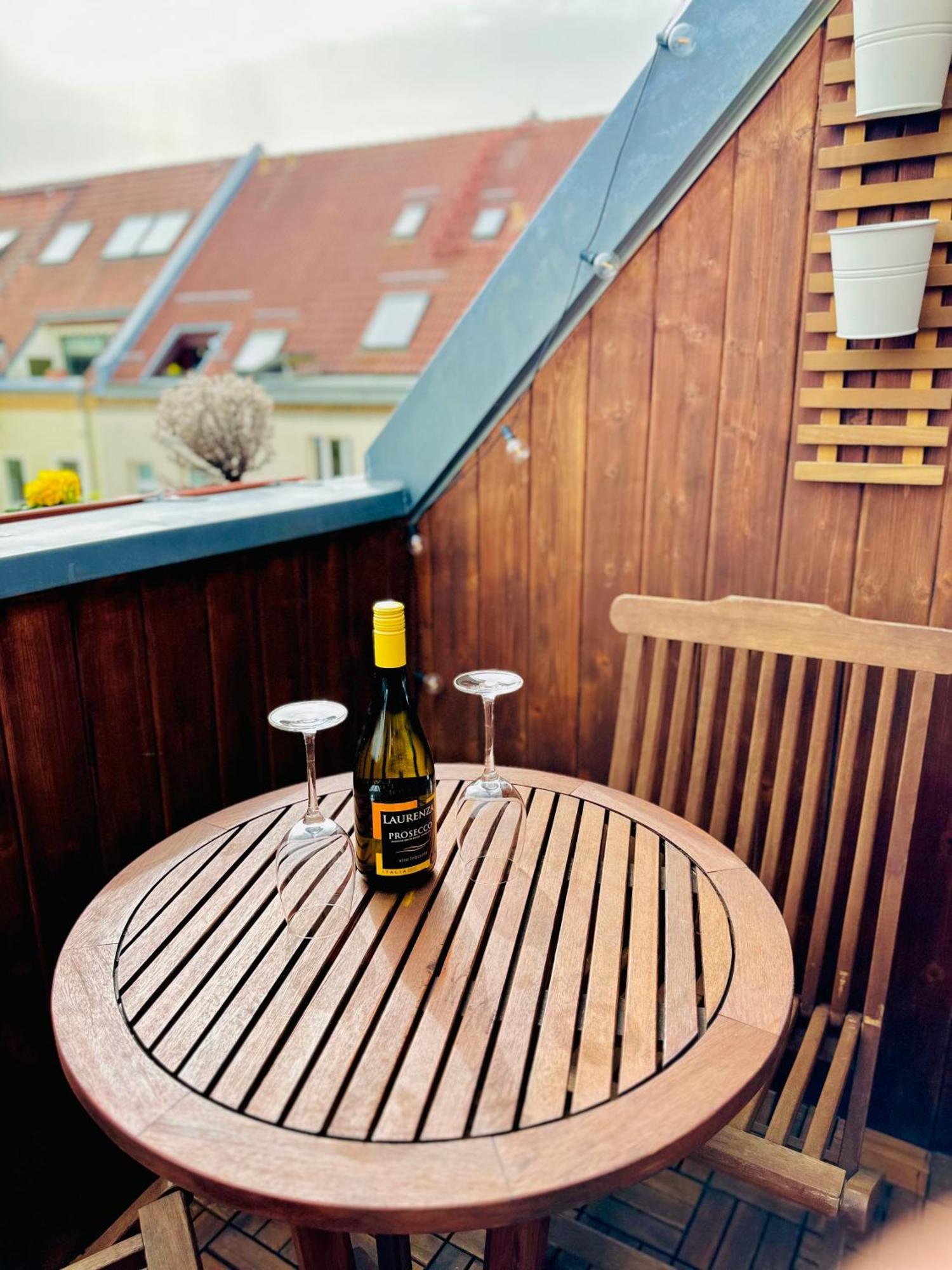 Massive Karli Loft - Over 130 Meters Floor Space - Home Theater Room - 4 Private Sleeping Areas - Best Location In Leipzig Exterior photo