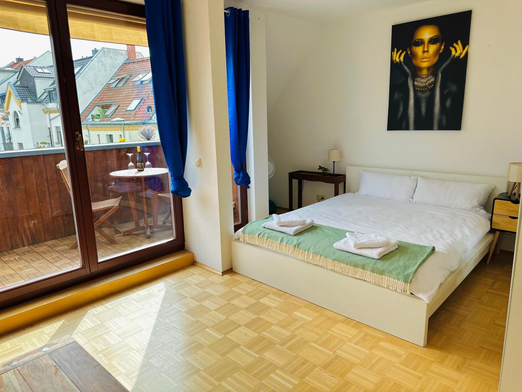 Massive Karli Loft - Over 130 Meters Floor Space - Home Theater Room - 4 Private Sleeping Areas - Best Location In Leipzig Exterior photo